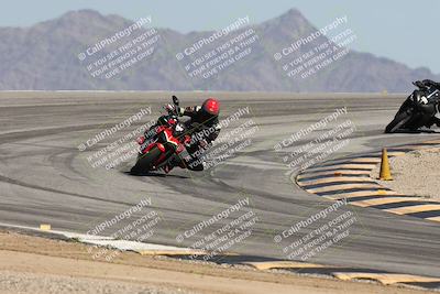 media/Oct-02-2025-Racers Edge (Thu) [[2c91cb6ab3]]/2-A Group/Session 5-Turn 12 (130pm)/